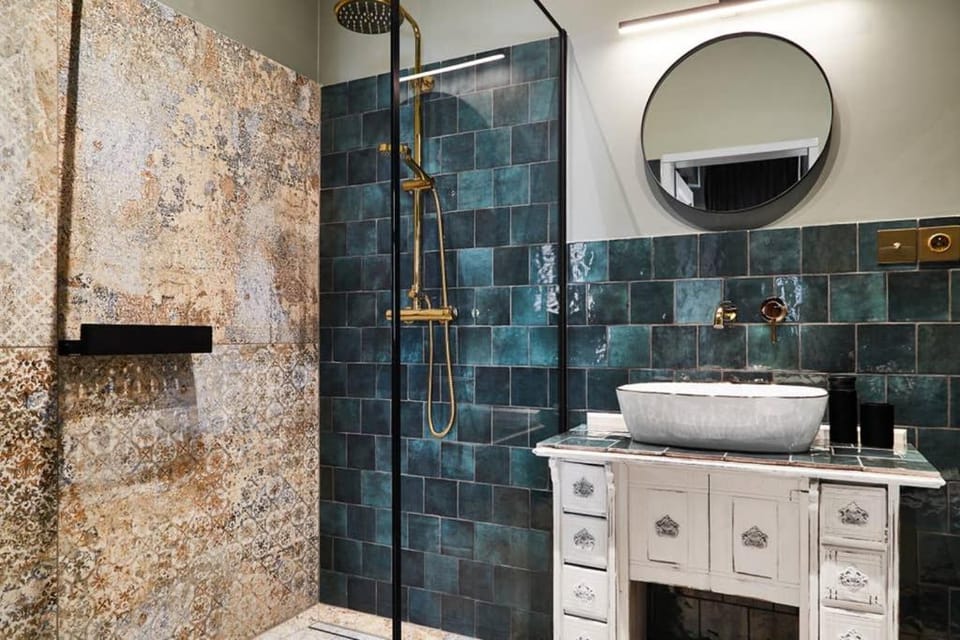 Shower, Bathroom