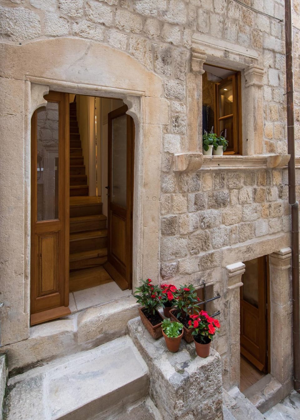 Patio, Facade/entrance, Neighbourhood