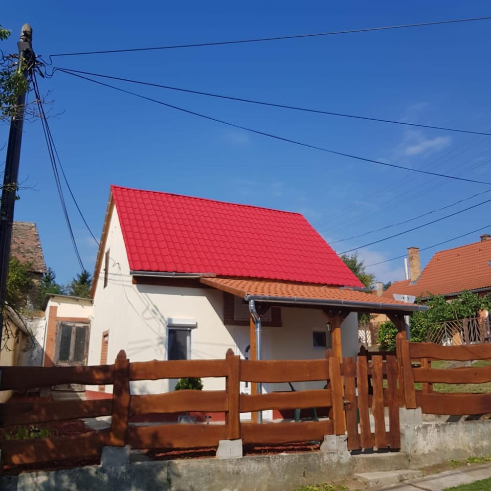 Het Huisje Klein maar Fijn House in Hungary