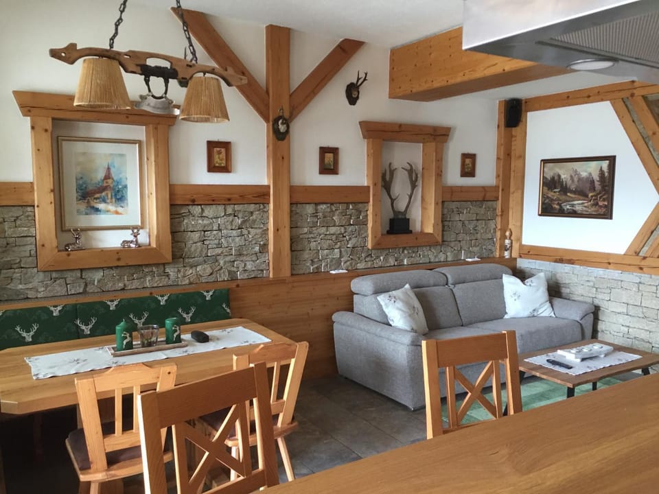 Living room, Dining area