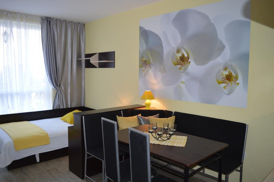 Living room, Photo of the whole room