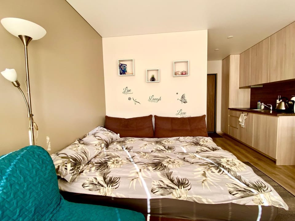 Kitchen or kitchenette, Photo of the whole room, Bedroom