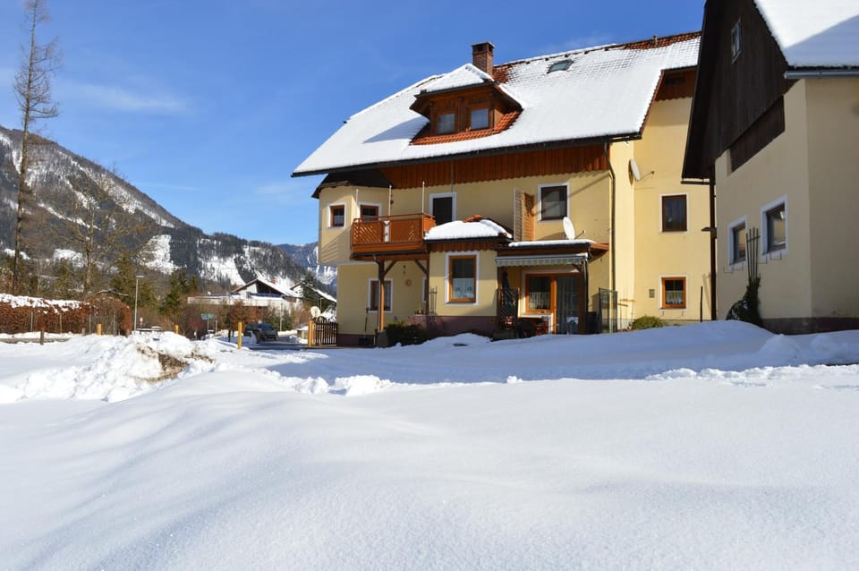 Property building, Winter