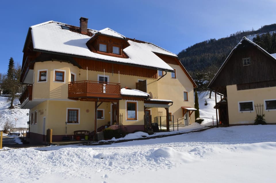 Property building, Winter