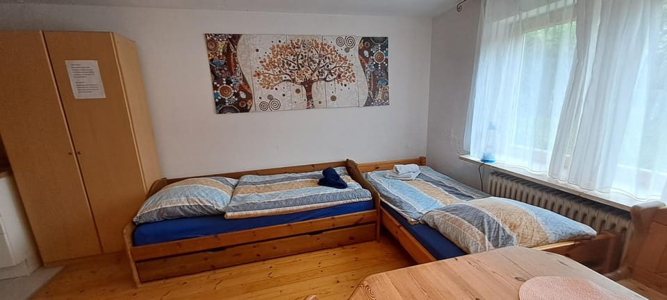 Bed, Living room