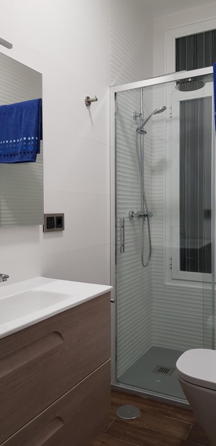 PICASSO CALLAO WiFi FREE - TEMPORADA RENTAL Workers & Stud Apartment in Centro