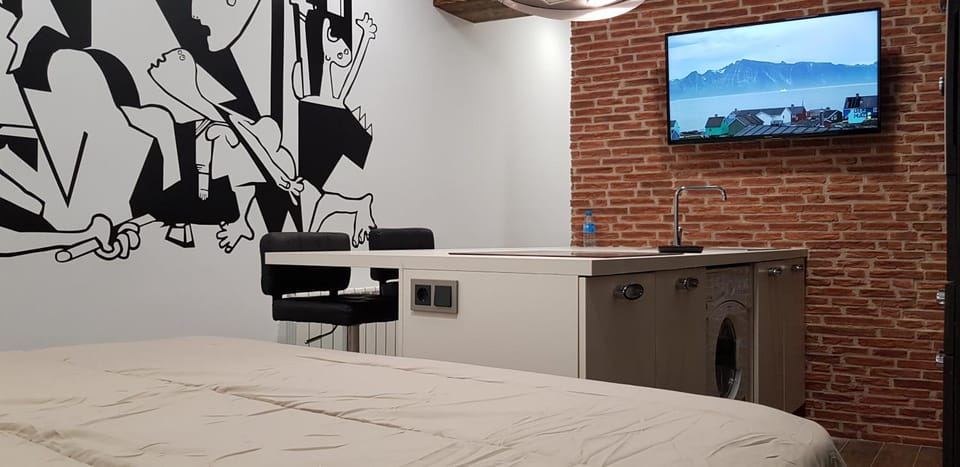 PICASSO CALLAO WiFi FREE - TEMPORADA RENTAL Workers & Stud Apartment in Centro
