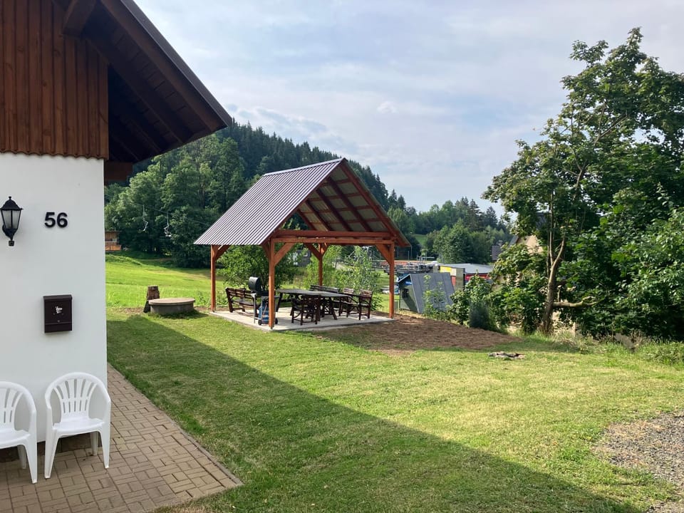 Natural landscape, BBQ facilities, Garden, Garden, Seating area, Garden view