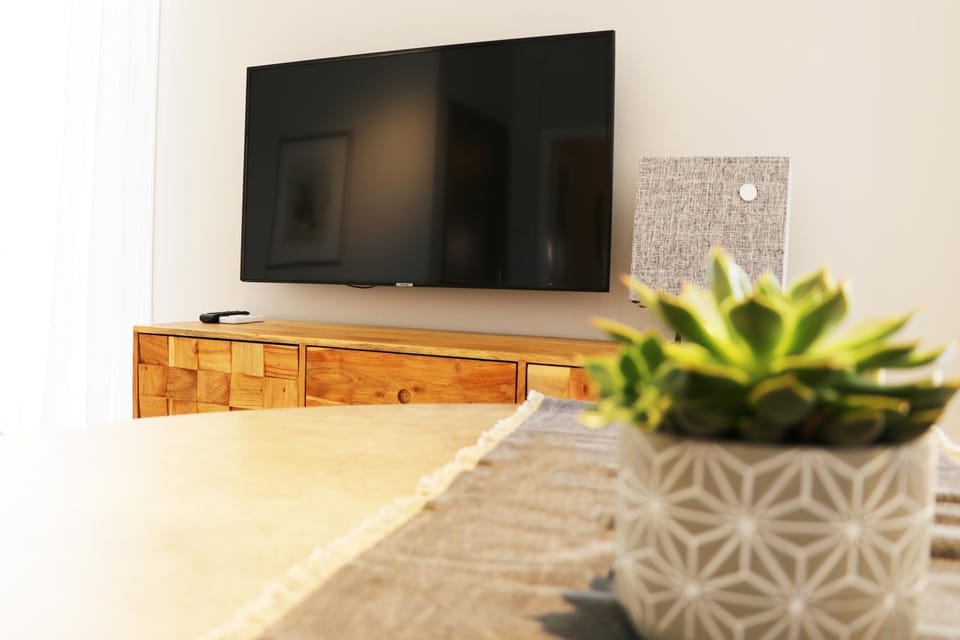 Communal lounge/ TV room, TV and multimedia