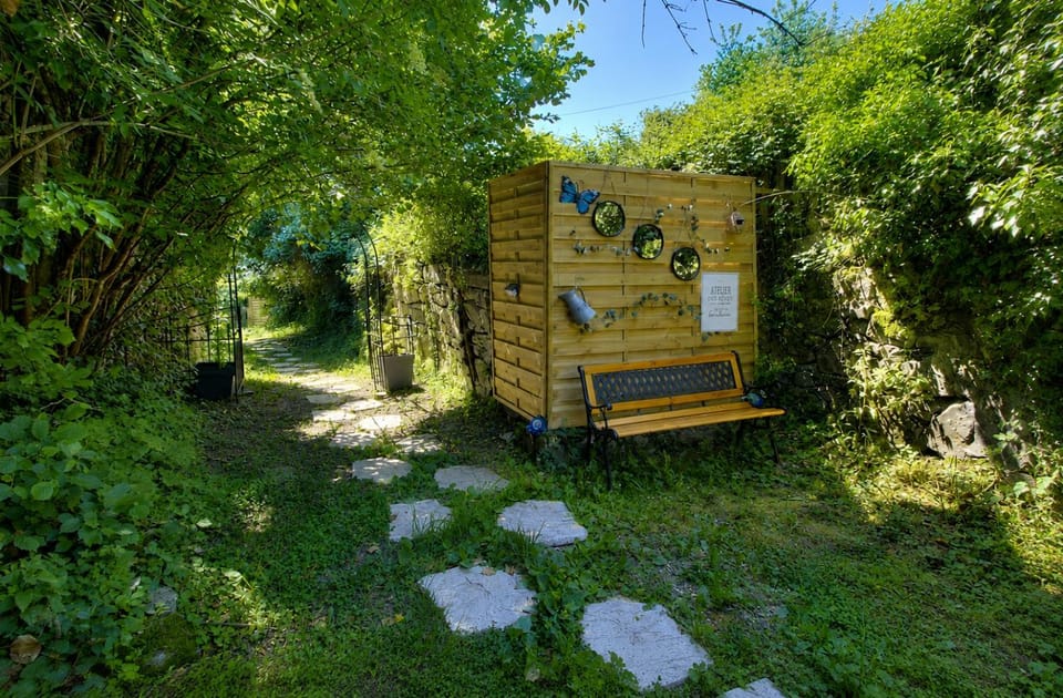 La Bégude D'Amalthée House in Auvergne-Rhône-Alpes