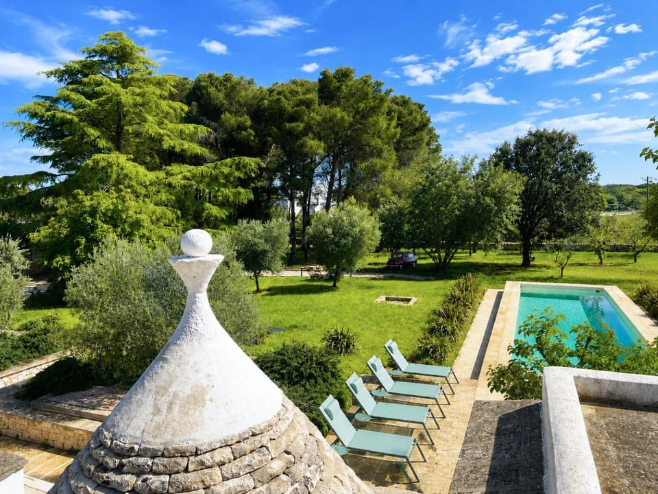 Garden, Garden view, Pool view, Swimming pool, sunbed