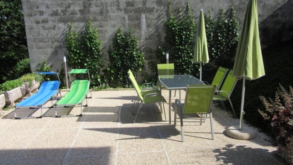 Patio, sunbed