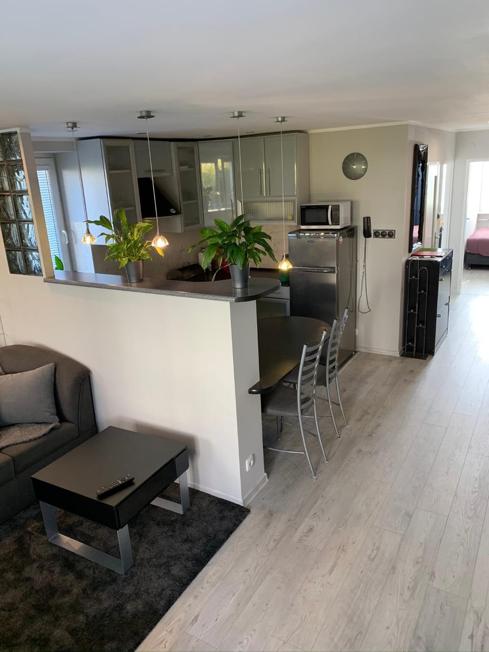 Seating area, Dining area