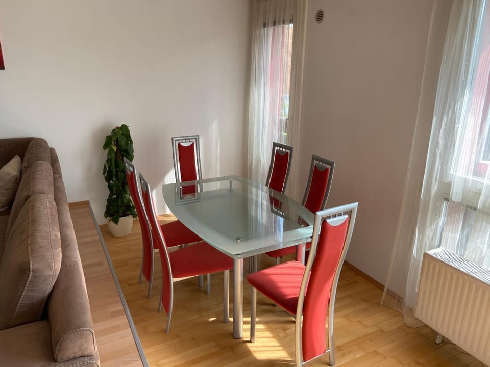 Bright apartment with a free parking garage @ Wienerberg Apartment in Vienna