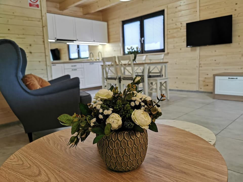Communal lounge/ TV room, TV and multimedia, Seating area