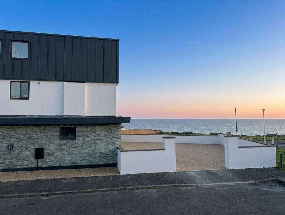 Bournemouth Beach & Sea Views House in Bournemouth