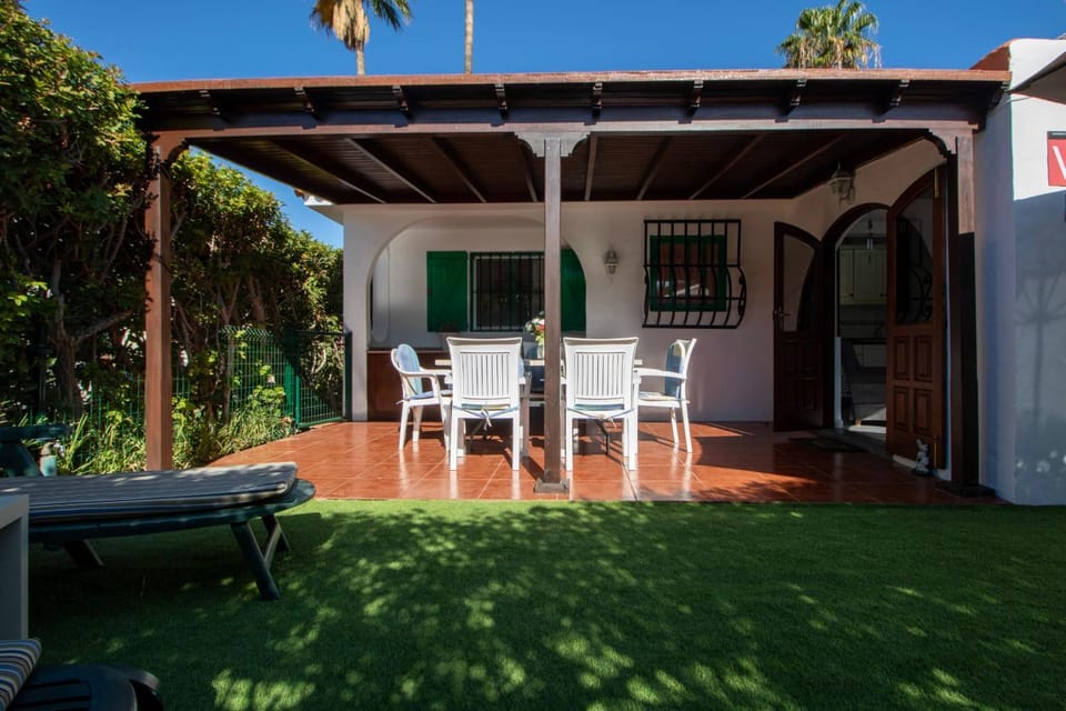 Off site, Garden