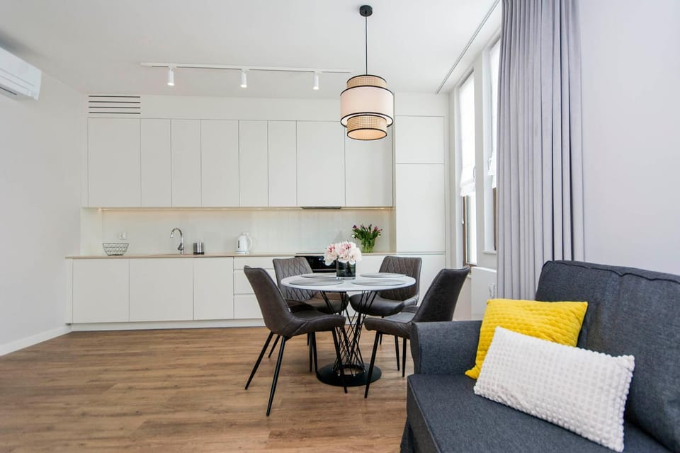 Yellow Rentyear Apartments Apartment in Gdansk