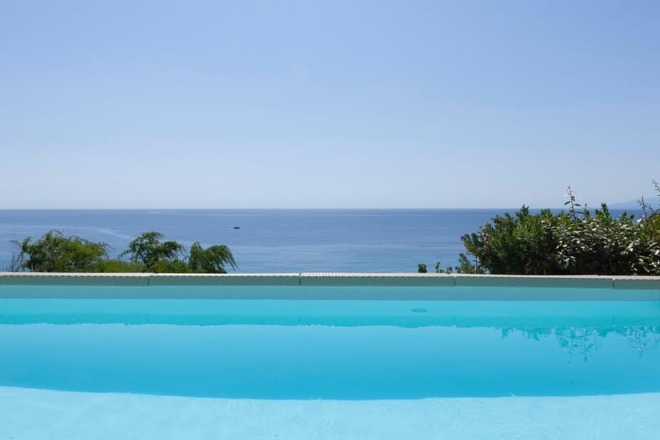 Sea view, Swimming pool