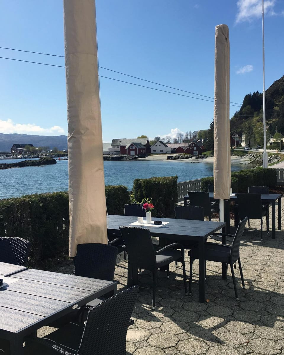 Patio, Restaurant/places to eat