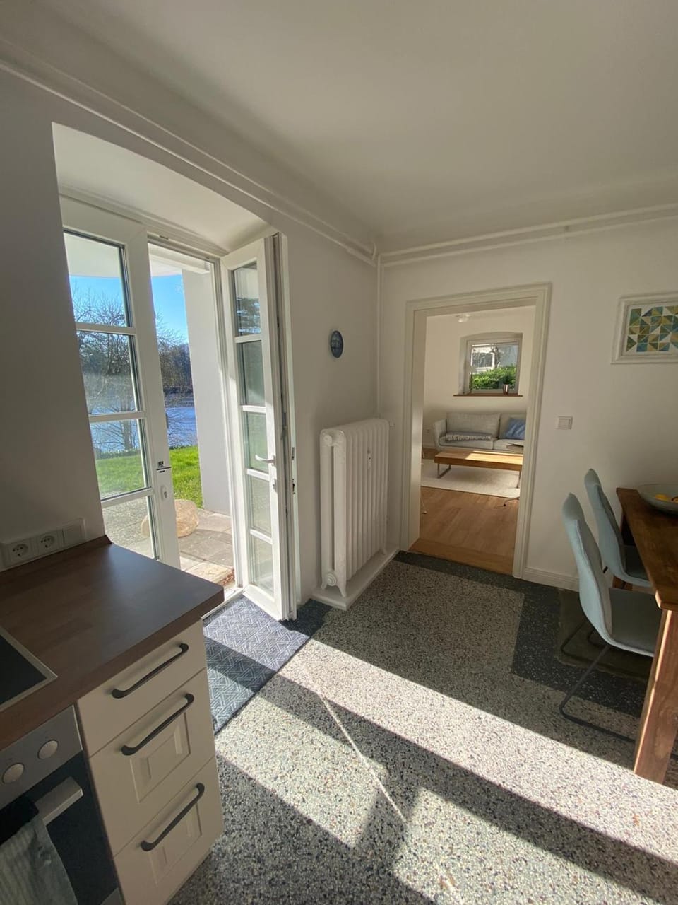 Balcony/Terrace, Kitchen or kitchenette, Lake view