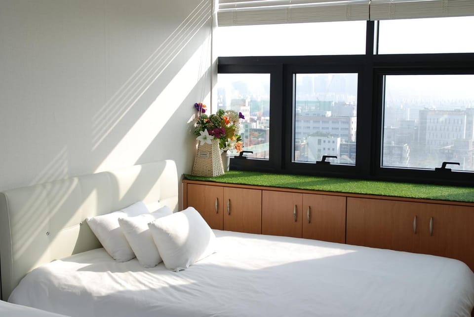 Gangnam Samseong coexmall SS Apartment in Seoul