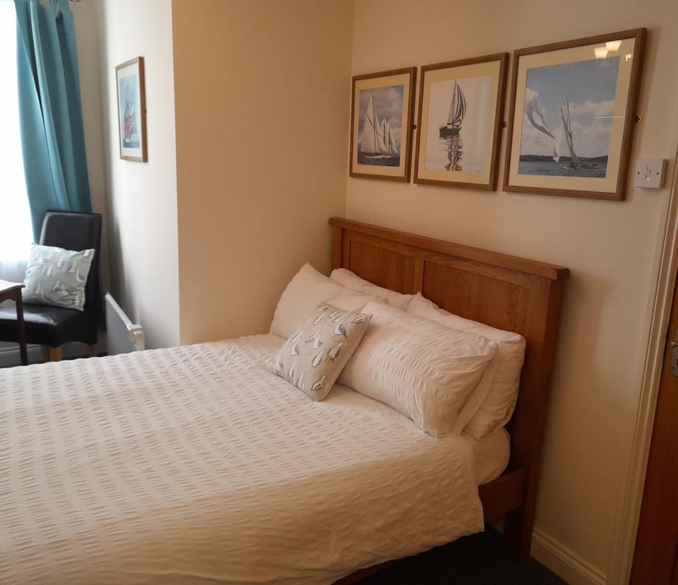 Foss Room Bed and Breakfast in Dartmouth