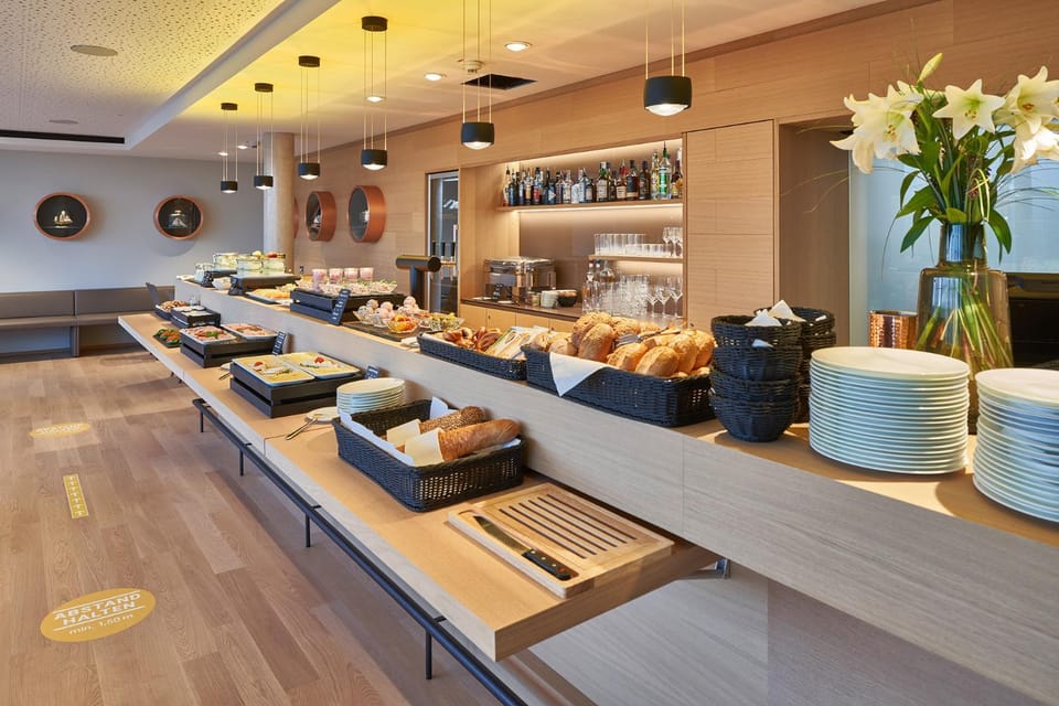 Breakfast, Buffet breakfast
