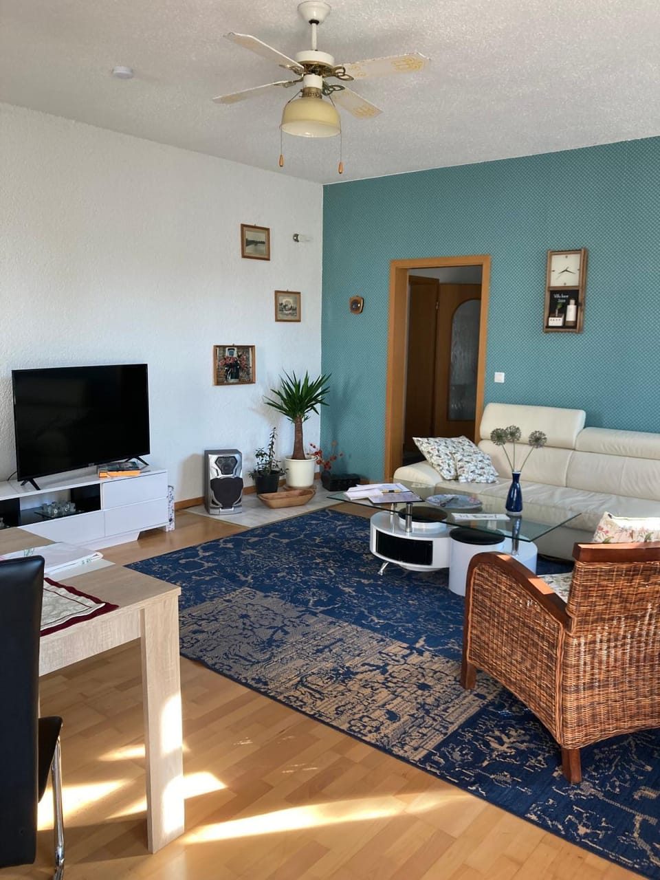 TV and multimedia, Living room, Seating area