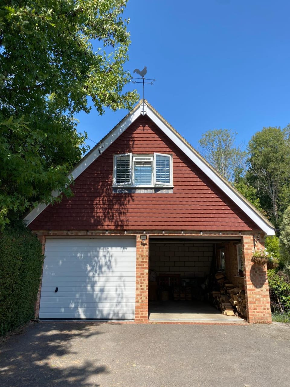 Melbury Apartment in Borough of Waverley