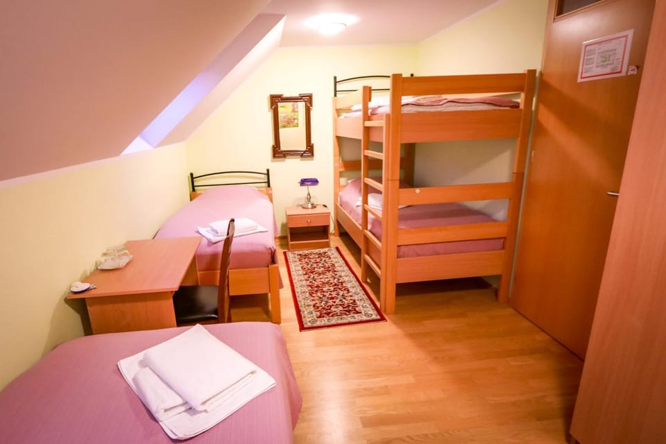 bunk bed