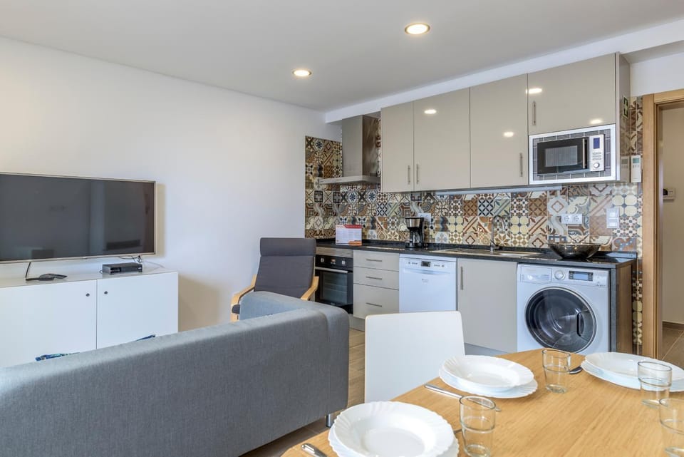 Kitchen or kitchenette, Living room