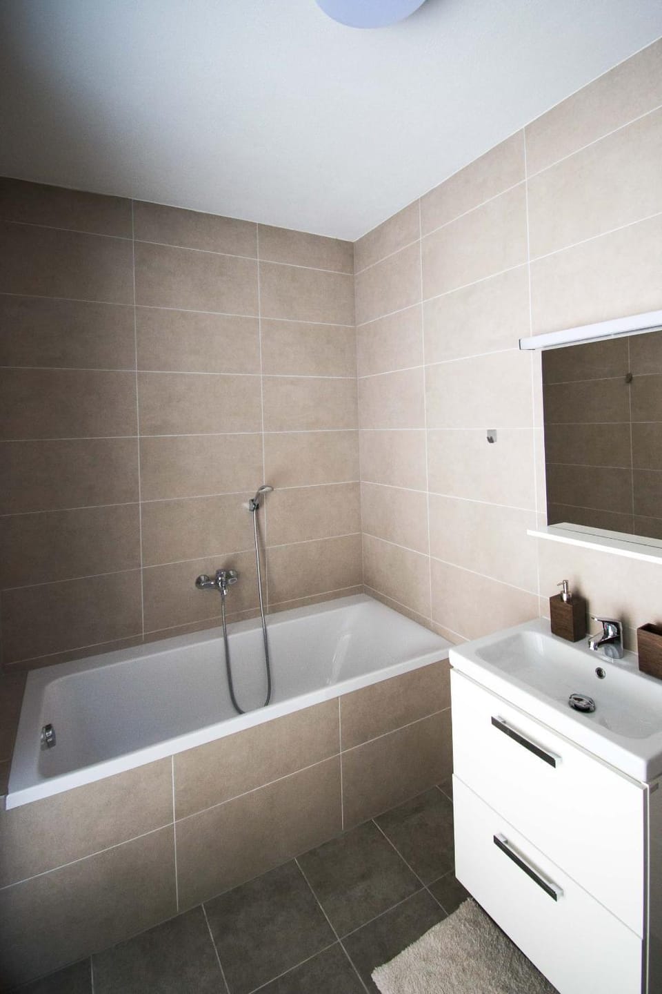 Bathroom, Bath