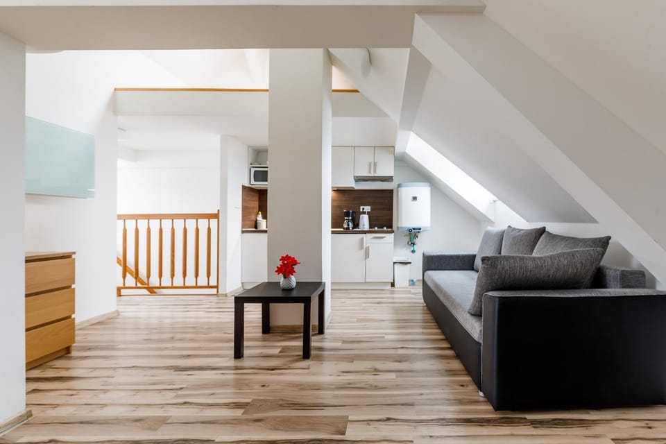 Kitchen or kitchenette, Living room, Seating area