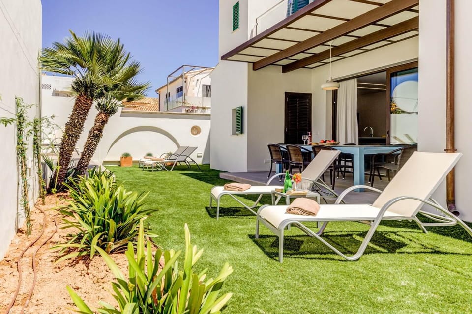 Garden, sunbed