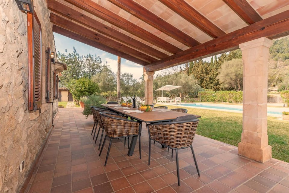 Balcony/Terrace, Dining area, Garden view, Pool view
