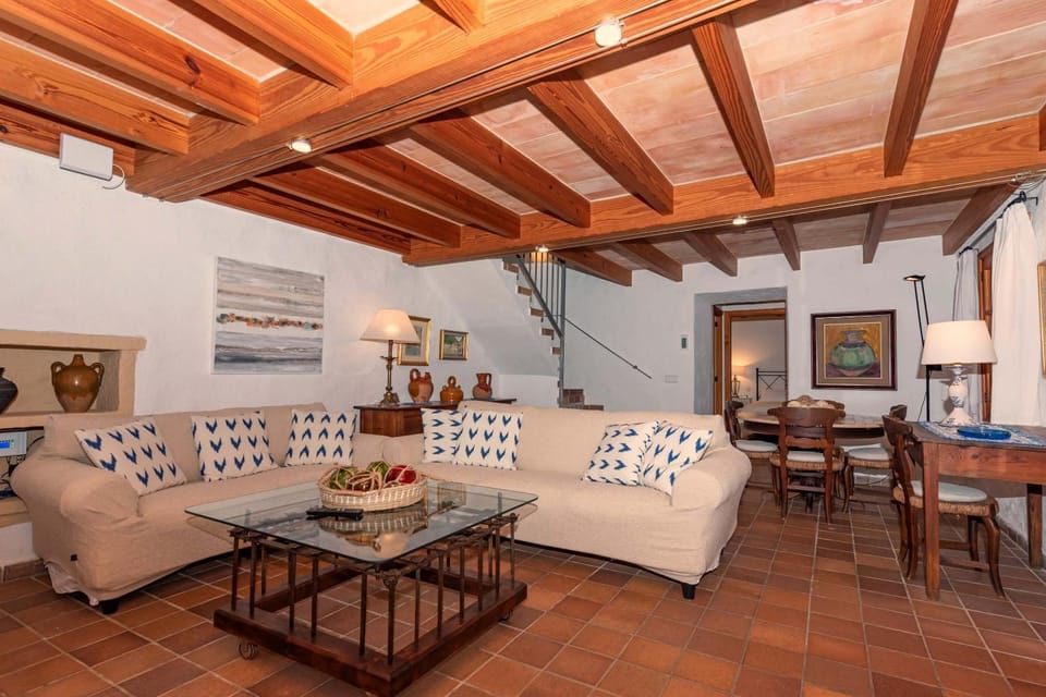 Communal lounge/ TV room, Living room