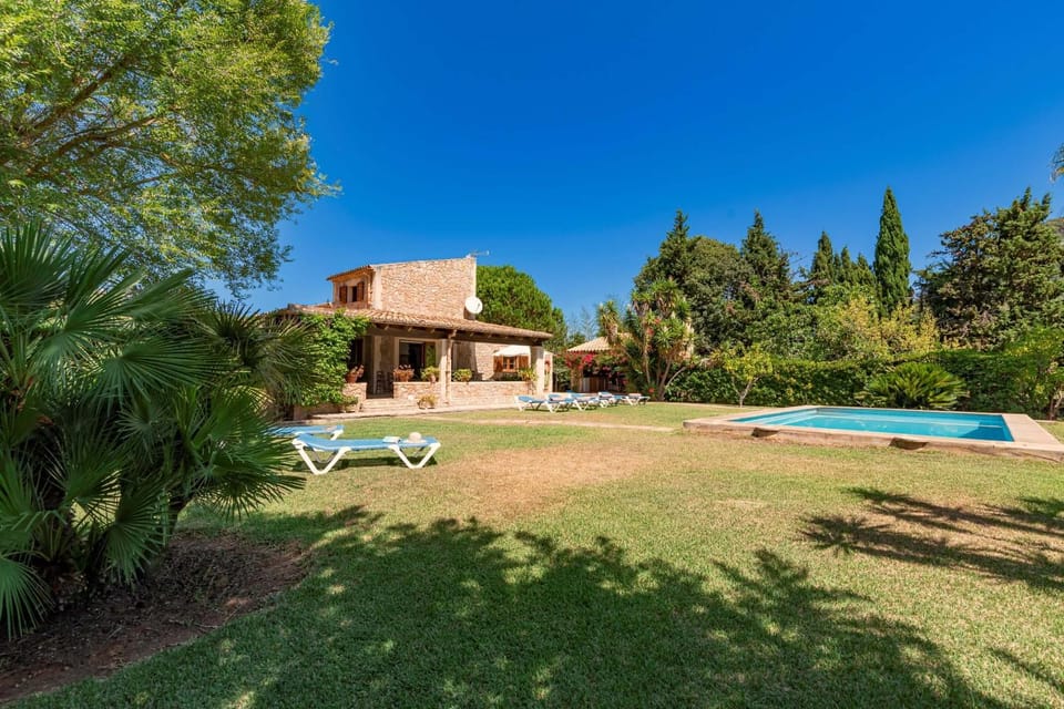Property building, Natural landscape, Garden, Garden view, Pool view, Swimming pool, Swimming pool, sunbed