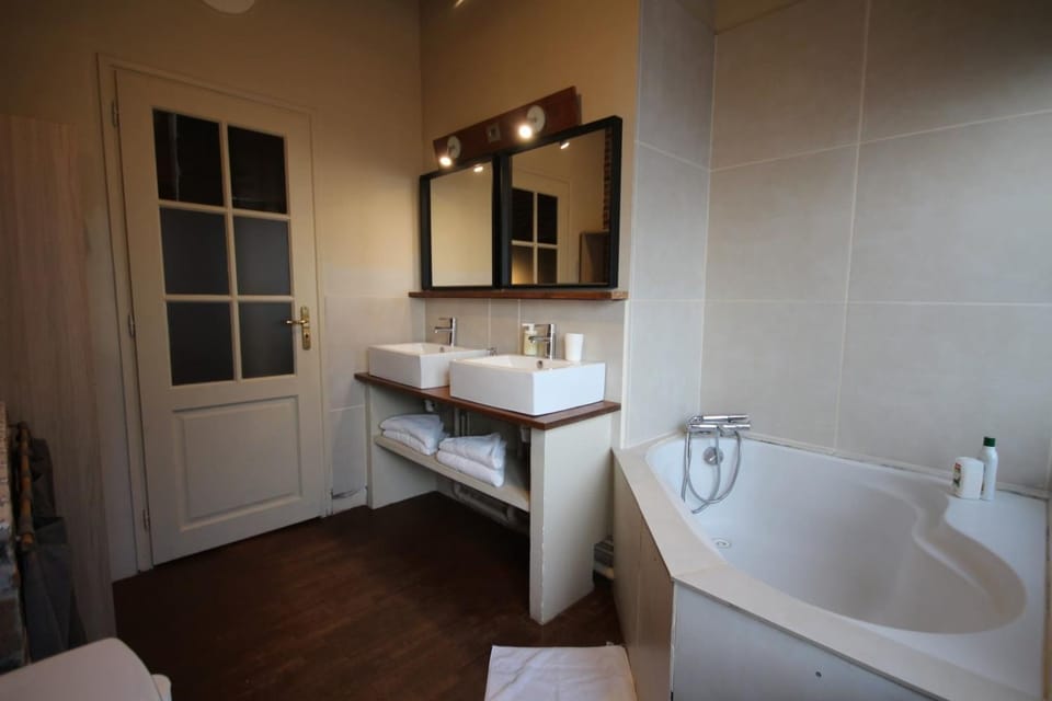 Old Town - Lovely typical house Bed and Breakfast in Lille