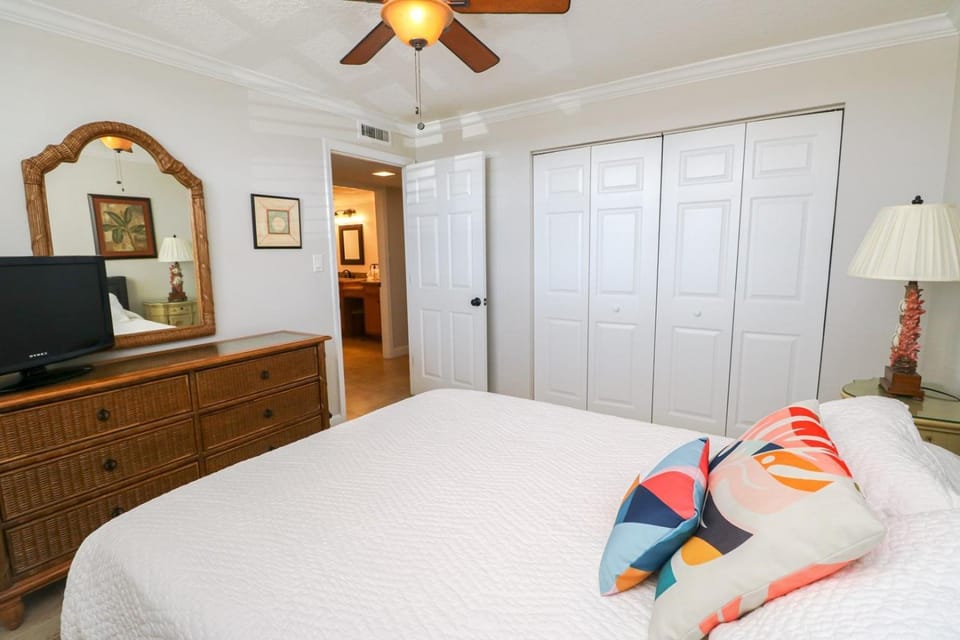 Sand Dollar 1-105 House in Crescent Beach