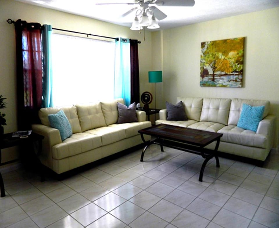 Mango Marco House in Marco Island