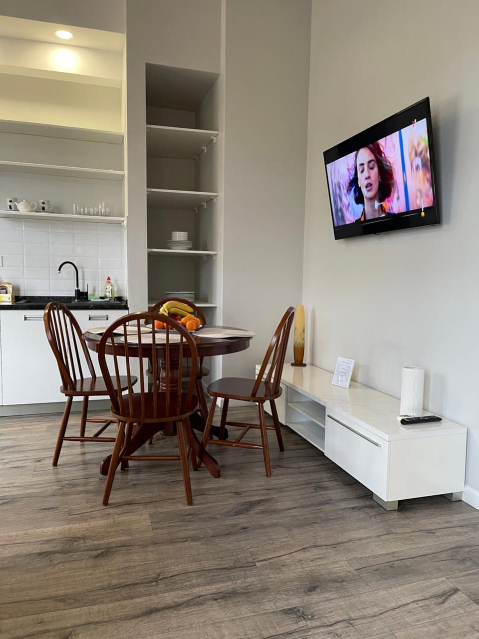 TV and multimedia, Kitchen or kitchenette, Seating area, Dining area