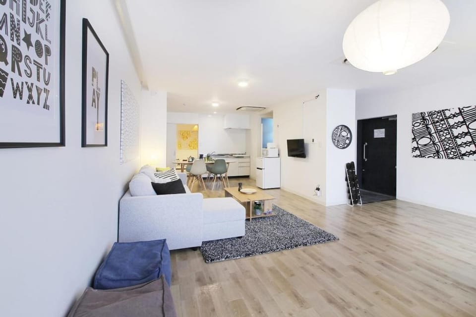Living room, Photo of the whole room