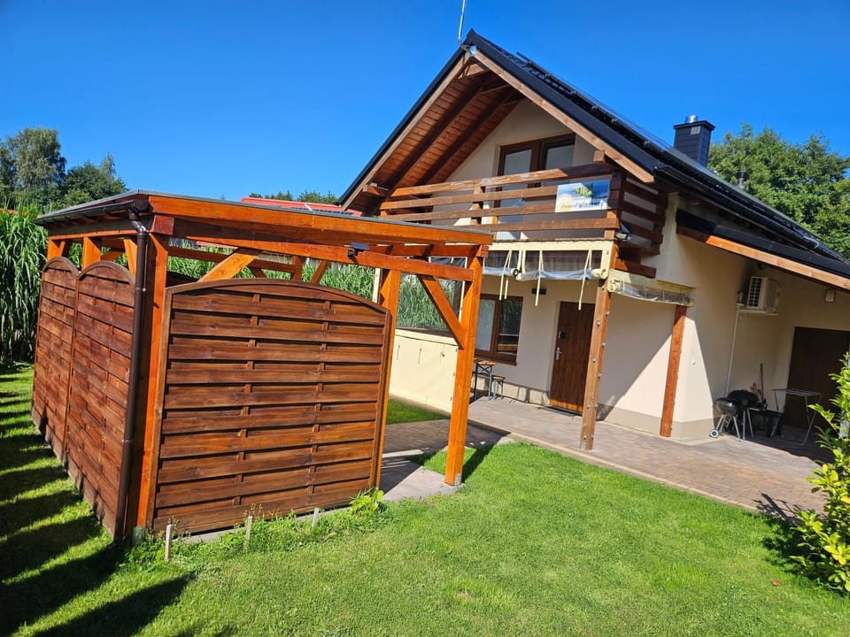 OSADA CZTERY PORY ROKU - DOM WIOSNA House in Pomeranian Voivodeship