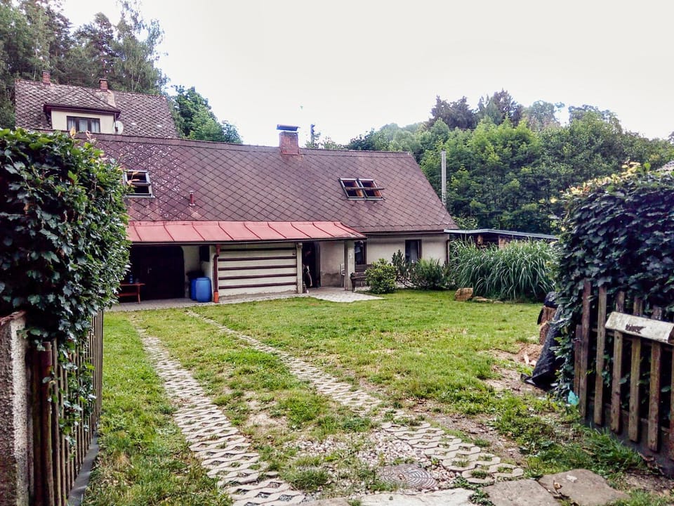 Chaloupka Žďárky House in Lower Silesian Voivodeship