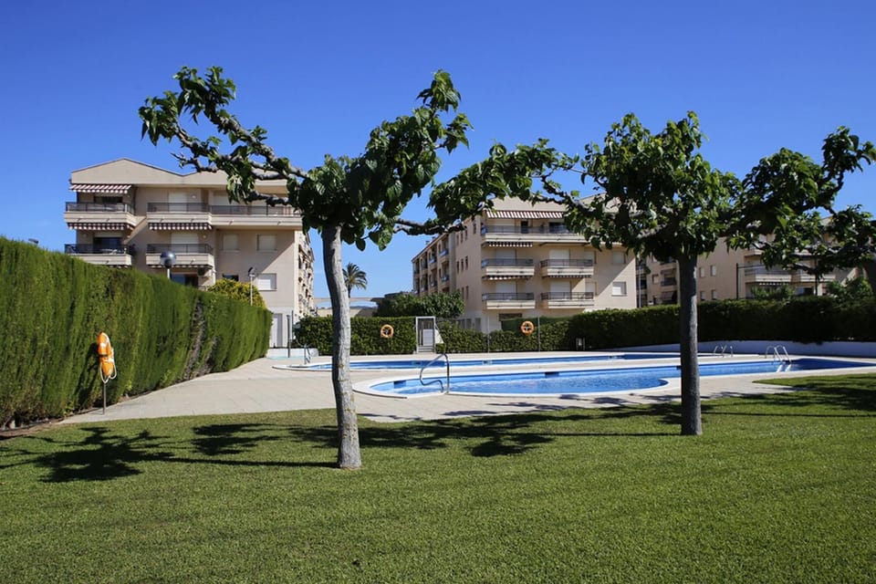 AT039 Comunidad con 2 piscinas, a 5 min a pie de la playa Apartment in Torredembarra