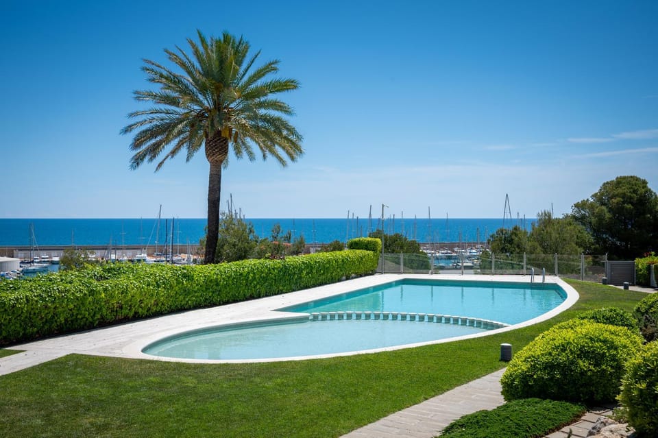 Sea view, Swimming pool