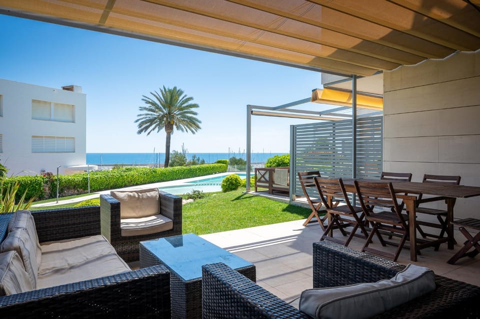 Balcony/Terrace, Swimming pool