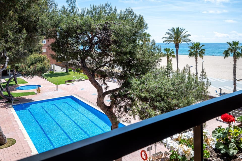AT091 Els Pins, vistas del mar, comunidad con piscina Apartment in Torredembarra