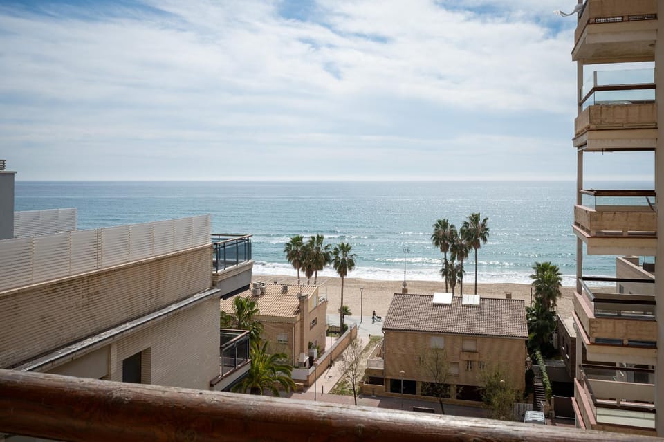 AT100 Apartamento alto con las vistas del mar Apartment in Torredembarra